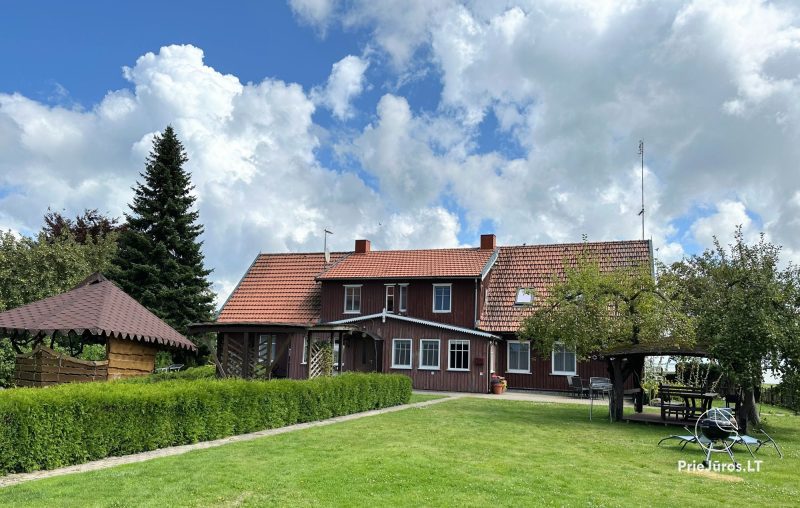 Neringarent Apartamentai - Poilsis etnografiniame name su kiemu