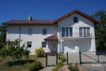 Jaukūs apartamentai Palangoje, Sermiesčio 3. Yra erdvus kiemas, vaikų žaidimų aikštelė, kepsninė