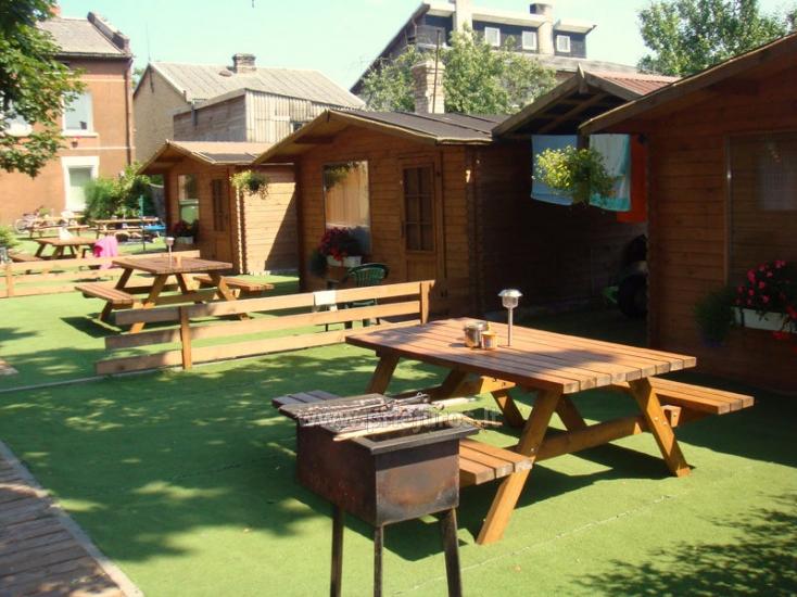 Svečių namai Dzirkali: kambariai, nameliai, apartamentai