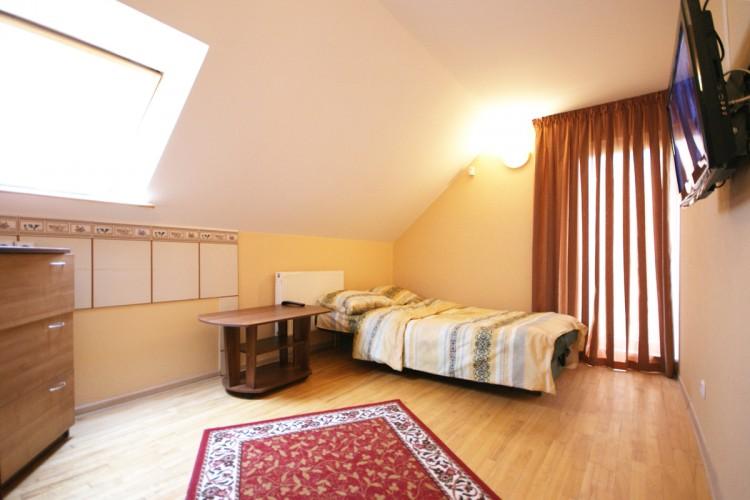 Kambariai ir kavinė Palangos centre, J. Basanavičiaus gatvėje