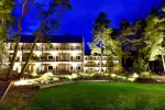 Forus apartamentai pušyne, šalia jūros
