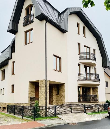 Erdvūs, naujai įrengti dviviečiai kambariai, liuksai - Guest House 17 Palangoje - 1