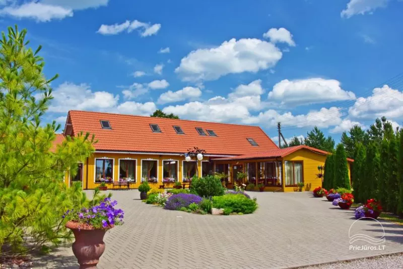 Sodyba prie upės Alseikių kaime Alsė