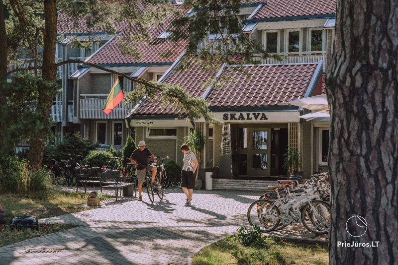 Viesu nams SKALVA Nidā: kur lagūna satiekas ar priežu meža mieru!