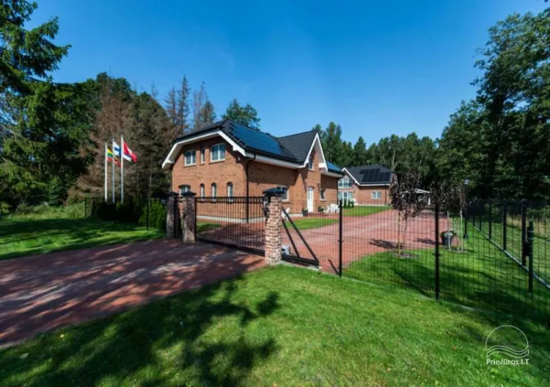 Villa Aido - erdvių, jaukiai įrengtų apartamentų nuoma Kunigiškiuose. Iki jūros tik 200 metrų!