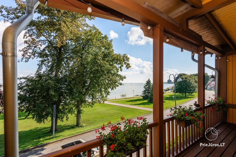 “Anties namai” ar lielu terasi ar skatu uz lagūnu