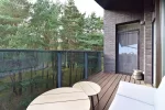 Nauji, Erdvūs Apartamentai Palangos Vilnelė priešais pušyną, netoli jūros, su erdvia terasa į mišką ir jūros pusę, kondicionavimu ir parkingu.