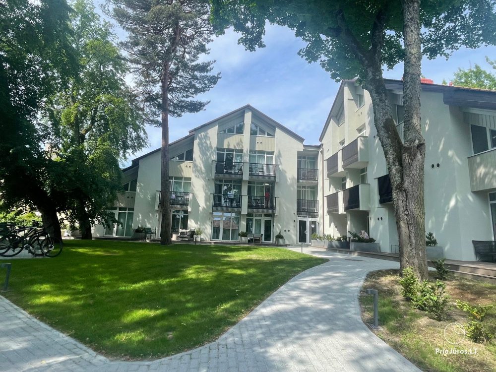 Poilsiui Juodkrantėje – naujai įrengti 25 m2 apartamentai su terasa - 1