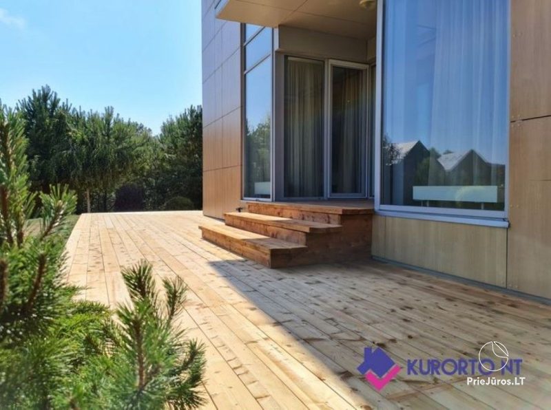 Pilnai įrengtas 3 kambarių erdvus butas (78 kv.m) Vanagupėje su didele terasa ir lauko baldais