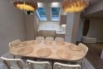4 miegamųjų, 2 vonios kambarių, erdvus penthousas su vaizdu į marias - 3