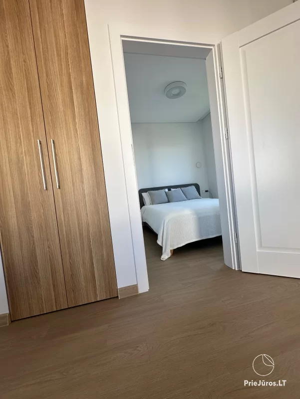 Ieelpo jūru dzīvokļi ar baseinu