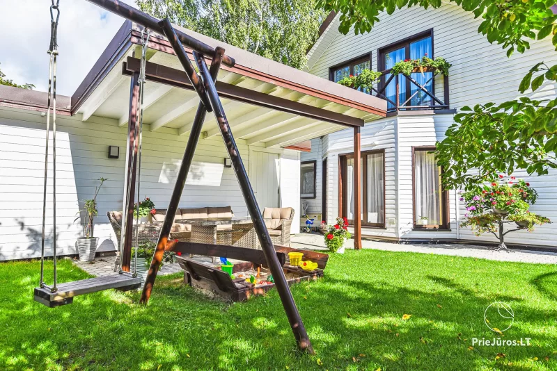 4 ir 6 vietų apartamentai Palangoje viloje „Tylos takas“: atskiri įėjimai, kiemas
