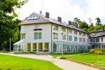 1–3 kambarių Apartamentai Juodkrantėje „Prie Ąžuolo“ – atskiri įėjimai, virtuvės, terasos