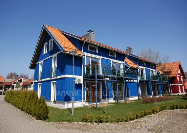 Apartamentai Pervalkoje su dideliu balkonu į Kuršių marias