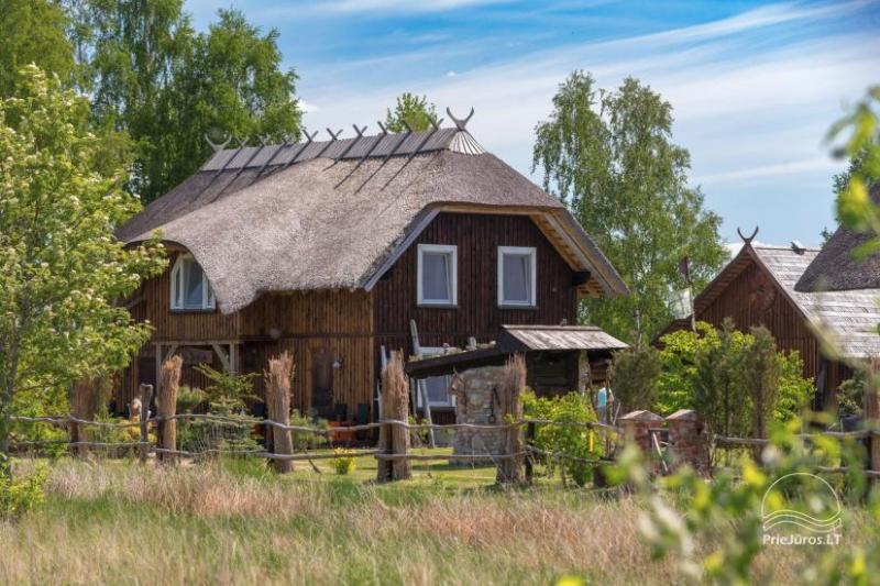 Apartamenti viesu namā Jurgi Pape 200 pie jūras, 300 m līdz ezeram