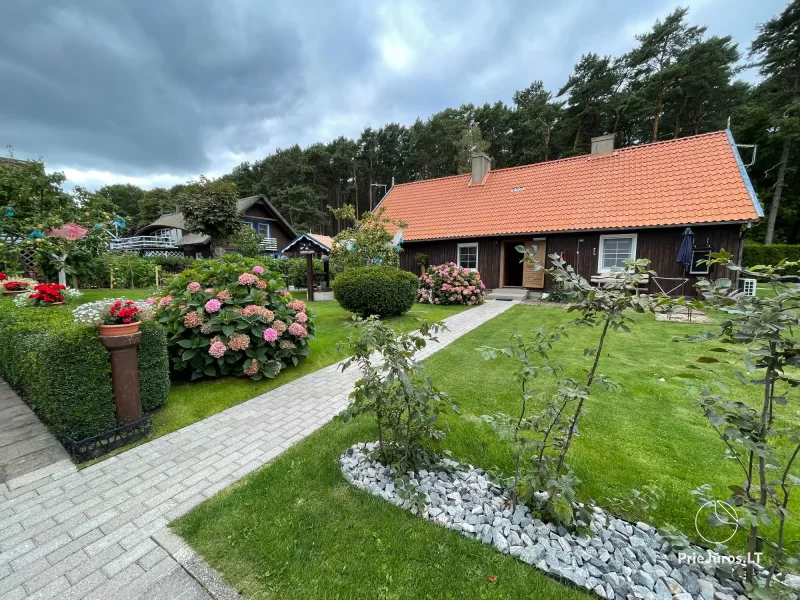 Kambarių nuoma Preiloje Poilsis pas žveją - Preila 91. Kiemas su vaizdu į marias!