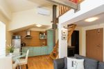 Erdvus Apartamentas su baseinu, pirtimi, jacuzzi, teniso kortu