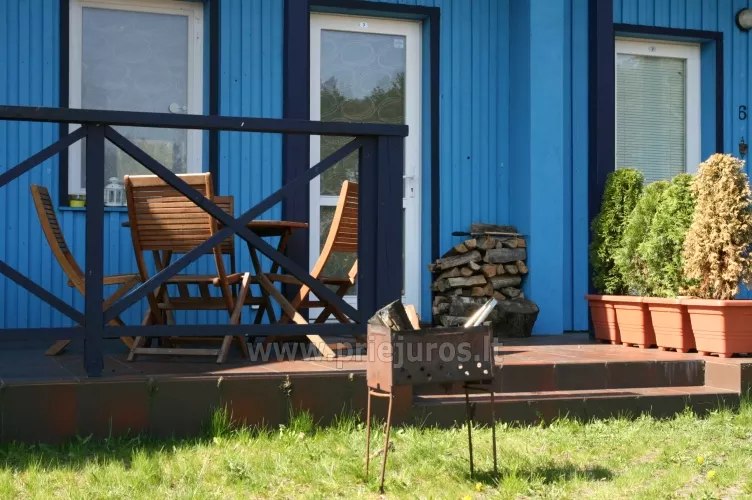 Trijų atskirų miegamųjų kotedžas Pervalkoje su židiniu bei sauna