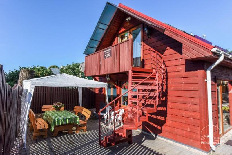 Apartamentai su atskirais įėjimais ir kiemeliu Palangos centre (triviečiai ir keturviečiai)