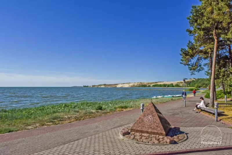 UNESCO paminklinis akmuo Nidoje