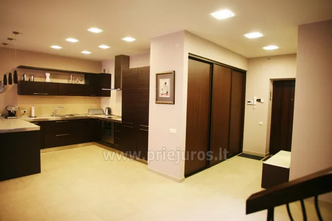Puikiai įrengti apartamentai Giruliuose