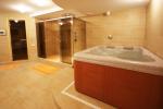 Pirtis su džiakuzi vonia. Apartamentai Palangoje Jūros apartamentai