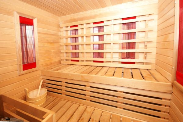Sauna and Jacuzzi in Guest House in Klaipeda Van-Vila - 1