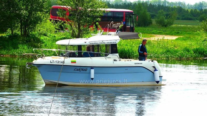 8-seat boat Luknele