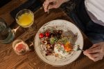 Restorāns Palangā Karlas Grill House viesnīcā Kerpe *** - 5