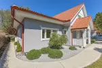 45 m² Dvivietė studija su terasa, atskiru įėjimu iš kiemo, virtuve ir visais patogumais - 1