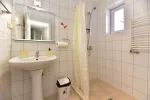 Nr. 203 Divvietīgs numurs (2 + 1) II stāvā ar privātu dušu un WC - 5
