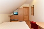 Nr. 301 Šeimyninis trijų kambarių numeris (2+2+2) III aukšte su privačiu dušu, WC - 5
