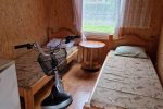 Dviviečiai kambariai su bendru dušu dviems kambariams vieno aukšto name - 2