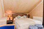 Dviejų kambarių numeris šeimai su privačiu vonios kambariu mansardiniame aukšte (max 4 žmonės) - 1