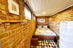 Nr. 9 RED BRICKS basement studio apartment. Apartamentas yra skirtas iki 2 asmenų. - 4